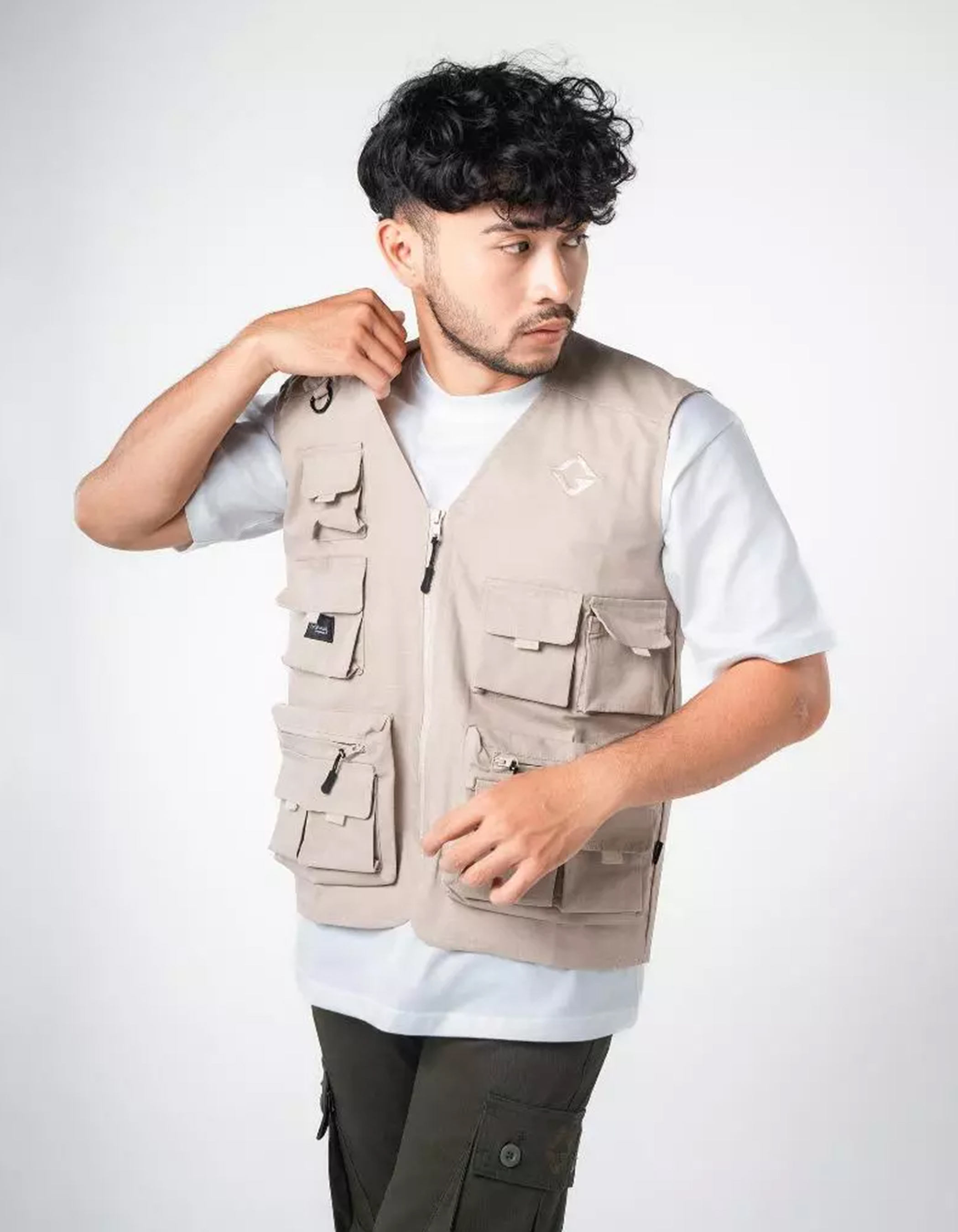 GLOAMING VEST TACTICAL CREAM